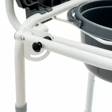 Кресло-туалет Barry WC302 с откидывающимися поручнями Кресло-туалет Barry WC302 с откидывающимися поручнями