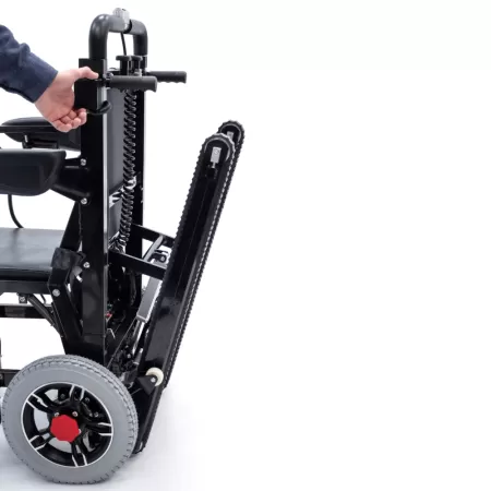 Кресло-коляска с электроприводом и лестничным подъемником MET LIFTER 2, артикул 21095, ширина сиденья 41 см, колеса пневматические Кресло-коляска с электроприводом и лестничным подъемником MET LIFTER 2, артикул 21095, ширина сиденья 41 см, колеса пневматические