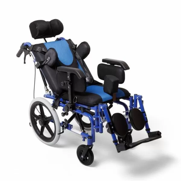 Кресло-коляска Армед H032C-2 для детей с ДЦП в комплекте столик  Кресло-коляска Армед H032C-2 для детей с ДЦП в комплекте столик