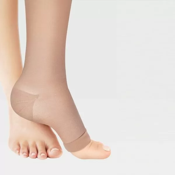 Гольфы компрессионные IDEALISTA ID-210 унисекс 1 класс компрессии с открытым носком цвет карамель  Гольфы компрессионные IDEALISTA ID-210 унисекс 1 класс компрессии с открытым носком цвет карамель