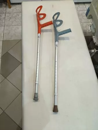 Костыль-канадка б/у, шт Костыль-канадка б/у, шт