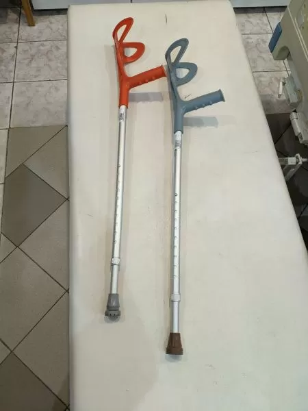 Костыль-канадка б/у, шт