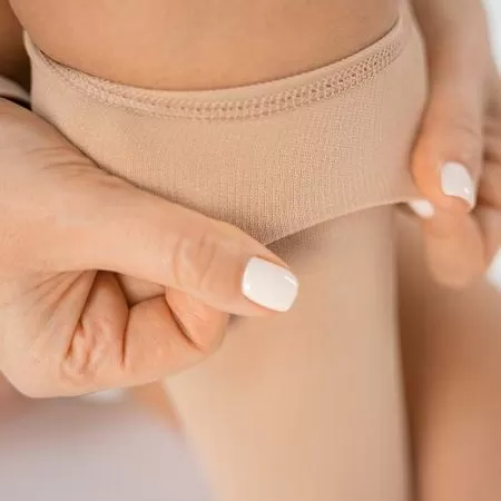 Гольфы компрессионные Evolution ТК.910 унисекс 1 класс компрессии с открытым носком цвет бежевый