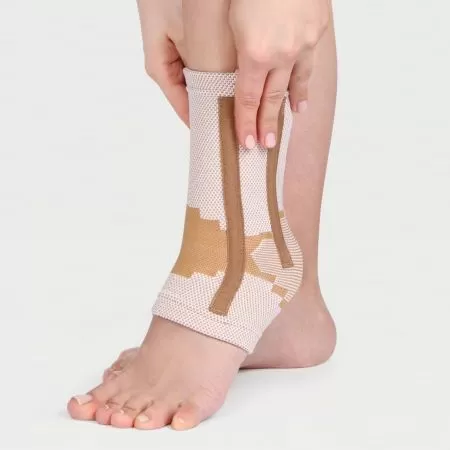 Бандаж на голеностопный сустав Экотен AS-E02 с ребрами жесткости 