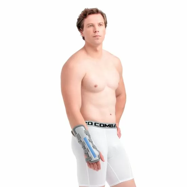 Бандаж на лучезапястный сустав ORTO LWR-622 длинный, правый, размер универсальный