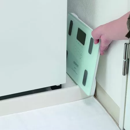 Монитор состава тела Omron BF212 (HBF-212-EW)