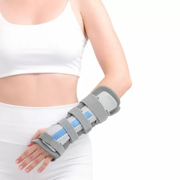 Бандаж на лучезапястный сустав ORTO LWL-622 длинный, левый, размер универсальный