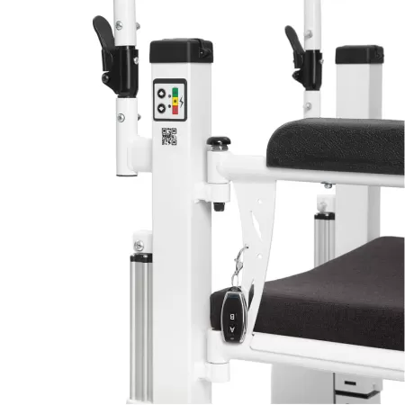 Кресло для перемещения Ortonica TU-21 с санитарным оснащением, краном-подъемником, с электрическим приводом Кресло для перемещения Ortonica TU-21 с санитарным оснащением, краном-подъемником, с электрическим приводом