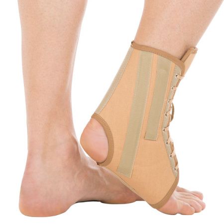 Бандаж на голеностопный сустав на шнуровке Тривес Т-8608/Т.46.18 с ребрами жесткости 