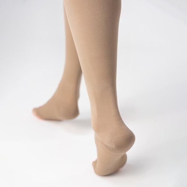 Чулки компрессионные Тривес ТК.230 унисекс 2 класс компрессии с открытым носком и гладкой резинкой цвет бежевый 