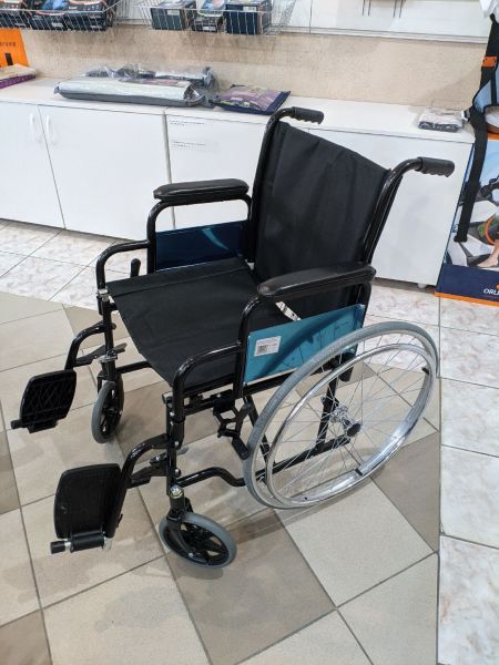 Кресло коляска ORTONICA Base-250 (Base-130) черная б/у Кресло коляска ORTONICA Base-250 (Base-130) черная б/у