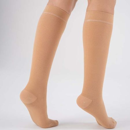 Гольфы компрессионные Evolution ТК.911 унисекс 2 класс компрессии с закрытым носком цвет бежевый