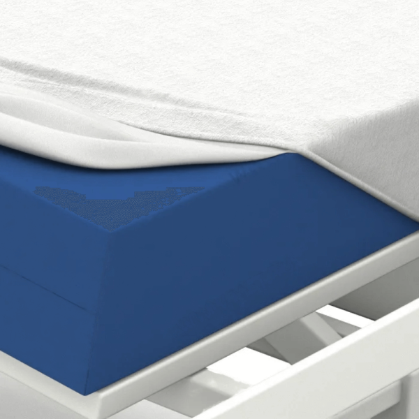 Простыня-наматрасник МЕТ, артикул 17119, из хлопкополиэфирного трикотажа с ПУ мембраной, размер 2000х900х80 мм