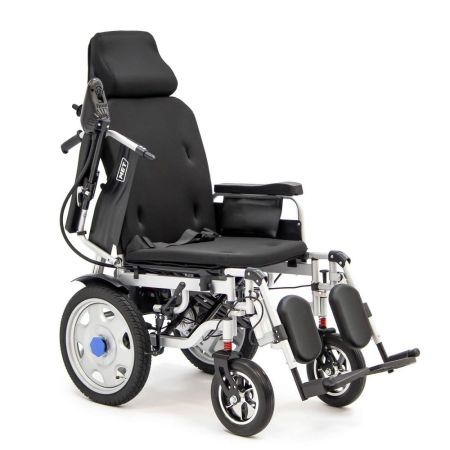 Кресло-коляска с электроприводом MET COMFORT AUTO, артикул 20700, ширина сиденья 45 см, колеса пневматические