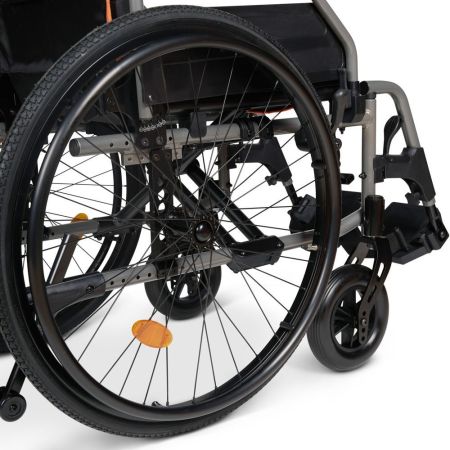 Кресло-коляска для инвалидов Армед 5000 ширина сидения 43см с регулировкой высоты сиденья и подлокотников, быстросъемными колесами и антиопрокидывателями